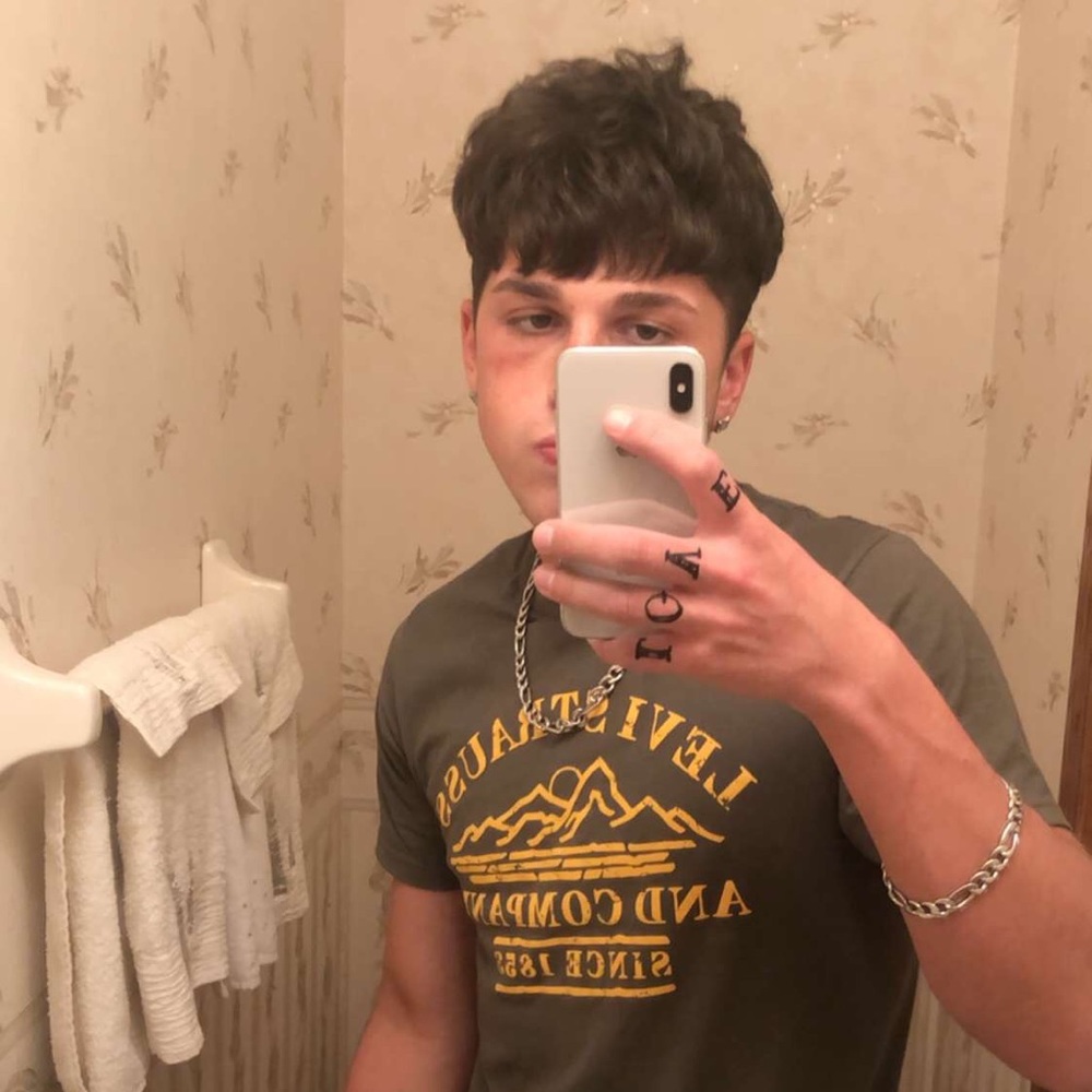 Meet your Posher, Drew